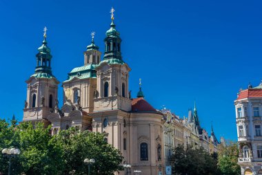 Prag saat meydanındaki güzel kilise, Çek.