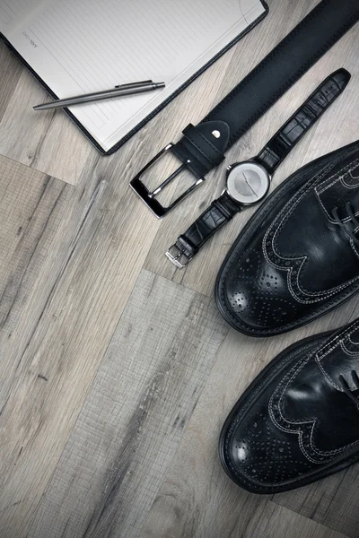 Gentleman accessoires ceinture montre stylo — Photo