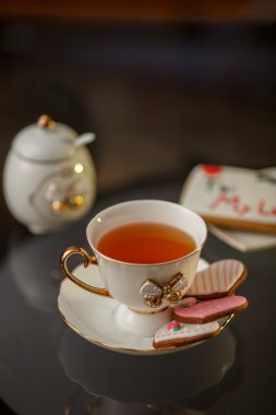 Aşk gingerbread ile çay