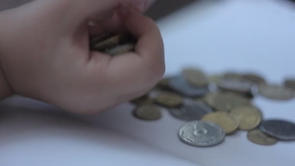 Бізнес навчання дітей заощаджених грошей — стокове відео