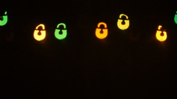 Illumination des serrures sous forme de ligne supérieure Bokeh multicolore — Video