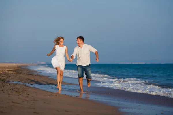 Correr en la playa — Foto de Stock