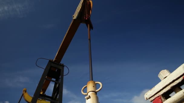 Jacks de bomba de óleo trabalhando — Vídeo de Stock