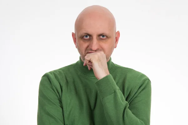 Retrato de um jovem careca pensativo — Fotografia de Stock