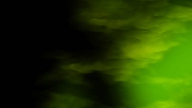 Koyu yeşil, soyut duman dokusu arka planı