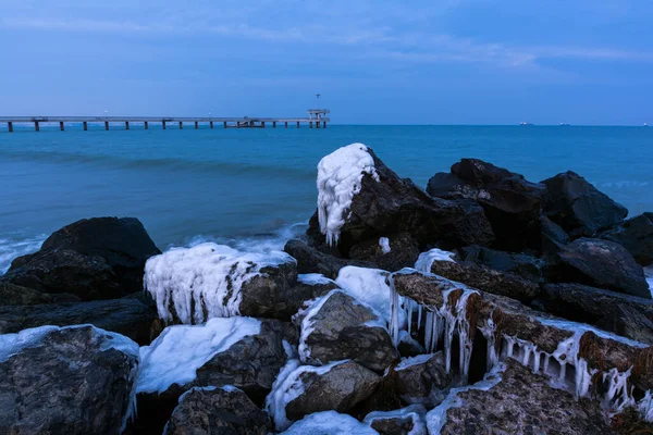 Bulgaristan Burgaz Körfezinden Kış Karadeniz Manzarası Mavi Saat Gün Batımı — Stok fotoğraf