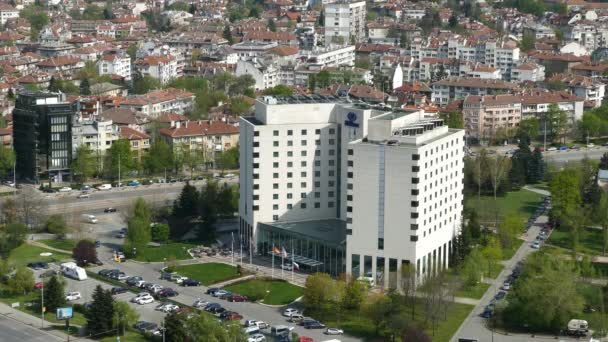 Sofia Bułgaria Kwiecień 2018 Widok Góry Hotelu Hilton Centrum Sofii — Wideo stockowe