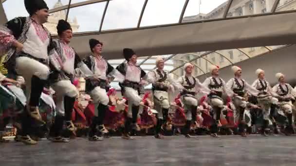 Σοφια Βουλγαρια Μαΐου 2018 Άνθρωποι Παραδοσιακές Φορεσιές Χορεύουν Βουλγαρικό Χορό — Αρχείο Βίντεο