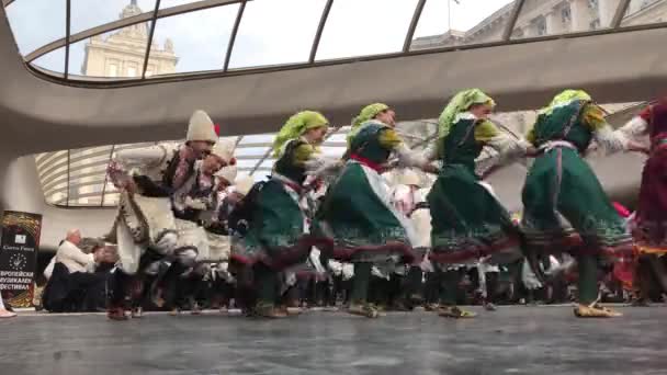 Σοφια Βουλγαρια Μαΐου 2018 Άνθρωποι Παραδοσιακές Φορεσιές Χορεύουν Βουλγαρικό Χορό — Αρχείο Βίντεο