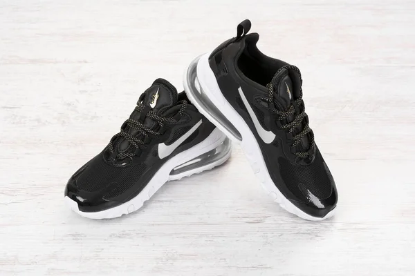 Burgas Bulgaria Δεκεμβρίου 2020 Nike Air Max 270 React Γυναικεία — Φωτογραφία Αρχείου