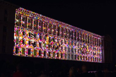 Sofia, Bulgaristan - 9 Mayıs 2018: Bina, Bakanlar Konseyi Sofya, Bulgaristan. Avrupa'nın gün için 3D projeksiyon eşleme