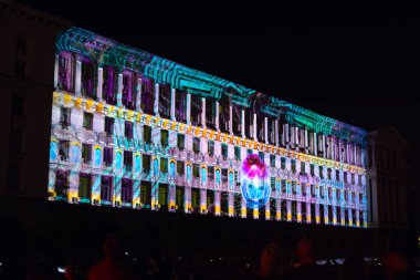 Sofia, Bulgaristan - 9 Mayıs 2018: Bina, Bakanlar Konseyi Sofya, Bulgaristan. Avrupa'nın gün için 3D projeksiyon eşleme