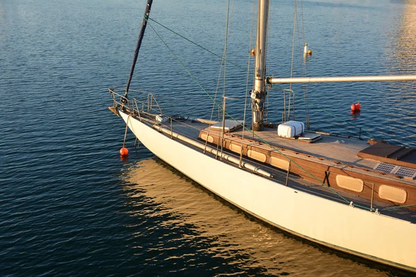 Velero en el mar — Foto de Stock