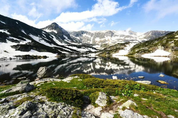 Bergmeer, Rila-gebergte, Bulgarije — Stockfoto