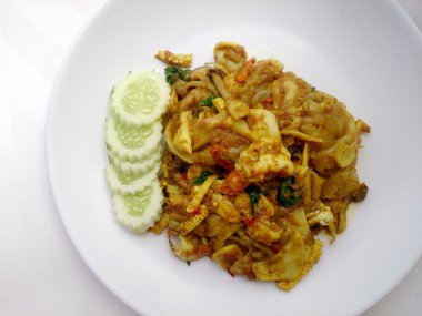 Fried noodle ile yeşil köri ve karides padthai tarzı, Tayland Gıda.
