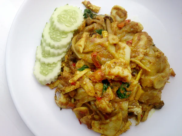 Fried noodle ile yeşil köri ve karides padthai tarzı, Tayland Gıda.