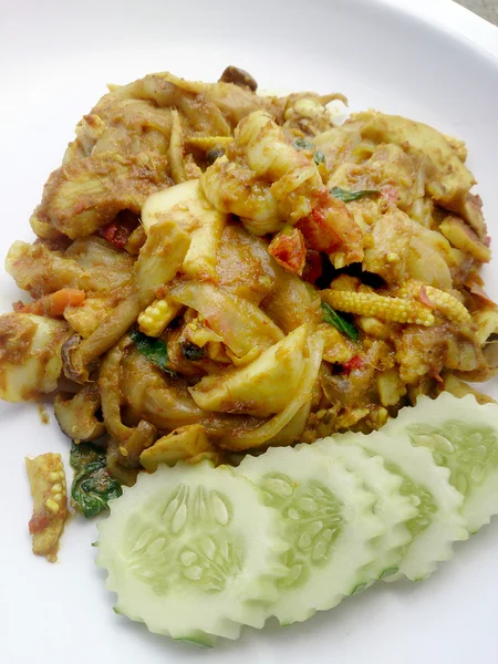 Fried noodle ile yeşil köri ve karides padthai tarzı, Tayland Gıda.