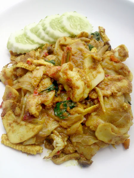 Fried noodle ile yeşil köri ve karides padthai tarzı, Tayland Gıda.
