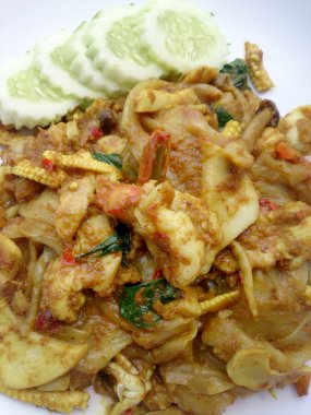 Fried noodle ile yeşil köri ve karides padthai tarzı, Tayland Gıda.