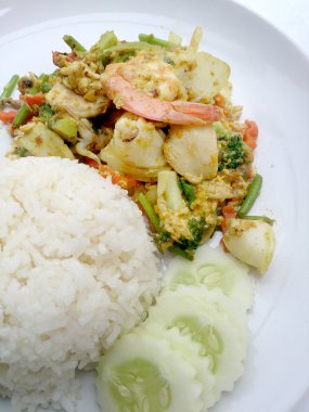 Tay Curry tarifi - ateş curry karides ve kalamar, karışık sebzeli karışık deniz ürünleri yengeç. Phat phong Tay, Tay gıda kari.