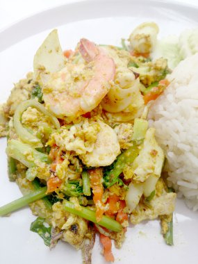 Tay Curry tarifi - ateş curry karides ve kalamar, karışık sebzeli karışık deniz ürünleri yengeç. Phat phong Tay, Tay gıda kari.