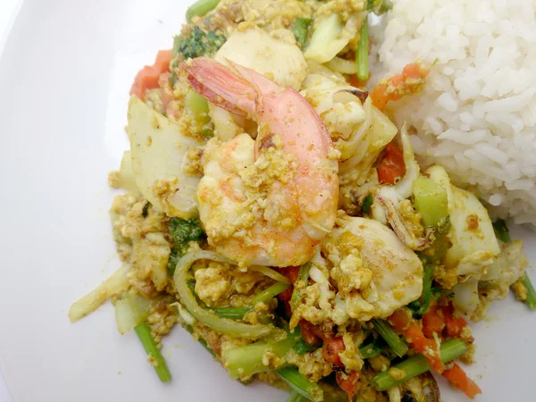 Tay Curry tarifi - ateş curry karides ve kalamar, karışık sebzeli karışık deniz ürünleri yengeç. Phat phong Tay, Tay gıda kari.