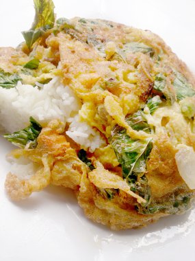 Geleneksel Tay, Tay Jasmine pirinç beyaz çanak üzerinde omlet