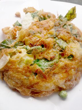 Geleneksel Tay, Tay Jasmine pirinç beyaz çanak üzerinde omlet