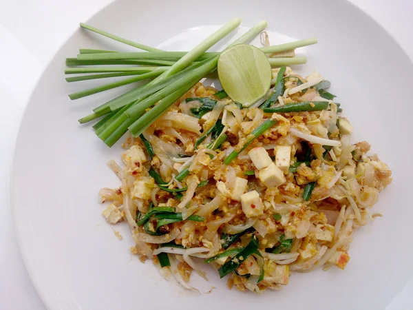 Almohadilla Tailandesa Fideos Arroz Fritos Con Tofu Plato Principal Nacional —  Fotos de Stock