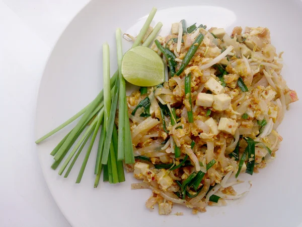 Almofada Tailandesa Macarrão Arroz Frito Com Tofu Prato Principal Nacional — Fotografia de Stock