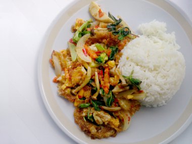 Sahanda yumurta, sebze ve hafif Soya sosu ve Tayland pirinç Yasemin, sağlıklı gıda Vejetaryen yiyecekler