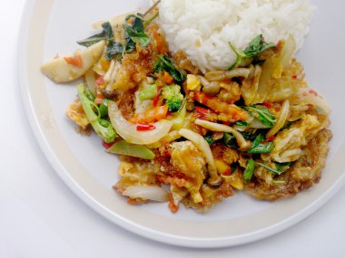 Sahanda yumurta, sebze ve hafif Soya sosu ve Tayland pirinç Yasemin, sağlıklı gıda Vejetaryen yiyecekler