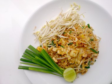 Tay gıda Pad thai, Stir fry tofu padthai tarzı ile erişte. Tayland'ın ulusal ana yemek biri. Tayland popüler gıda. Tay kızartılmış erişte. Vejetaryen yiyecekler, sağlıklı gıda