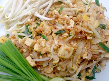 Tay gıda Pad thai, Stir fry tofu padthai tarzı ile erişte. Tayland'ın ulusal ana yemek biri. Tayland popüler gıda. Tay kızartılmış erişte. Vejetaryen yiyecekler, sağlıklı gıda