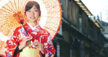 Güzel Japon kimono parlak Köprüsü