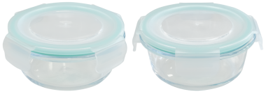 Stüdyoda çekilen yiyecek depolama konteynırı ve şeffaf arka planda izole edildi. Yiyecek depolama, yemek hazırlama, kiler organizasyonu, buzdolabı ve dondurucu kullanımı, mutfak organizasyonu projeleri için uygun yeniden kullanılabilir hava geçirmez mutfak konteynırı