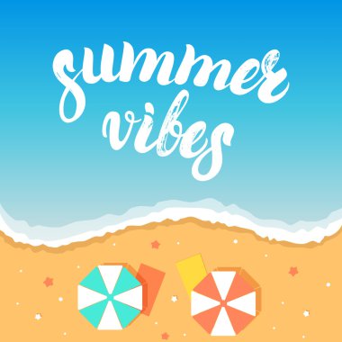 Deniz plaj arka plan üzerinde yazılı yazı yaz vibes el.