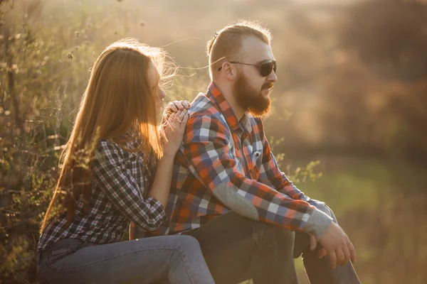 Casal jovem descansando — Fotografia de Stock