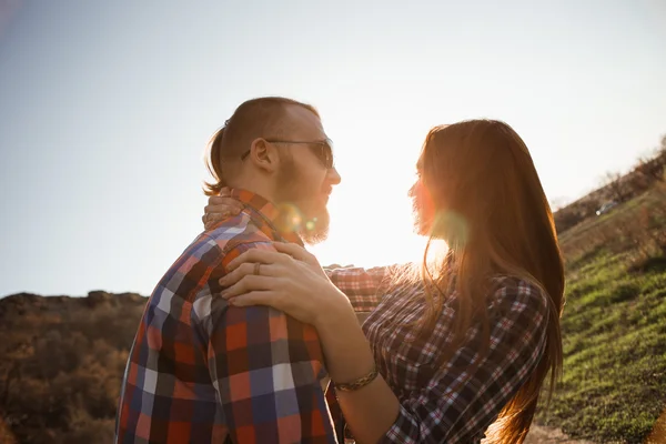 Joven pareja de cerca — Foto de Stock