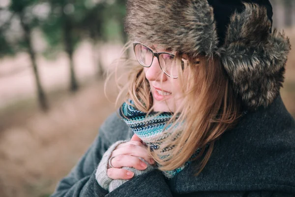 Girl in winter clothes — Stock Photo, Image