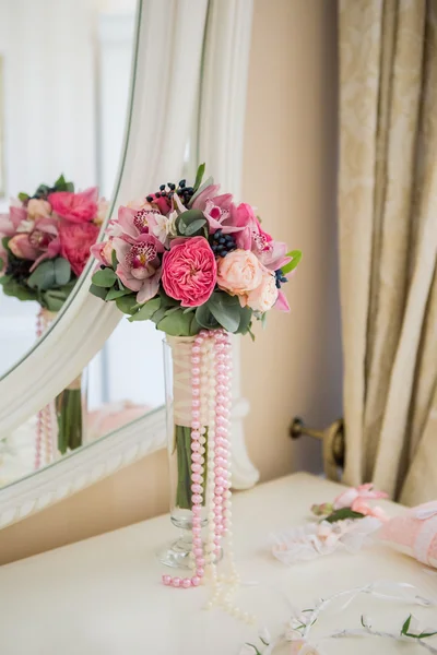 Bellissimo bouquet da sposa — Foto Stock