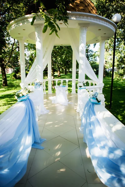 Hochzeitsdekor blau weiß — Stockfoto