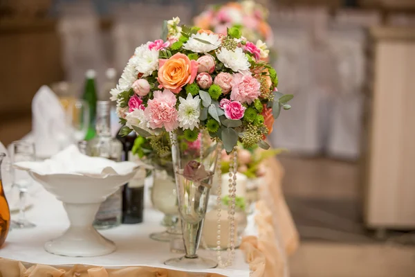 Dekoracje ślubne, kwiaty — Zdjęcie stockowe