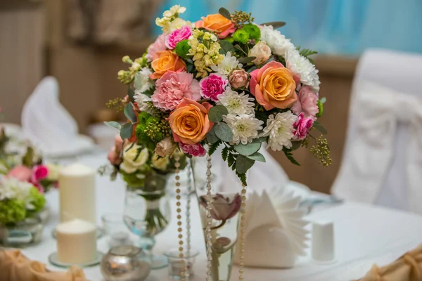 Decorações de casamento com flores — Fotografia de Stock