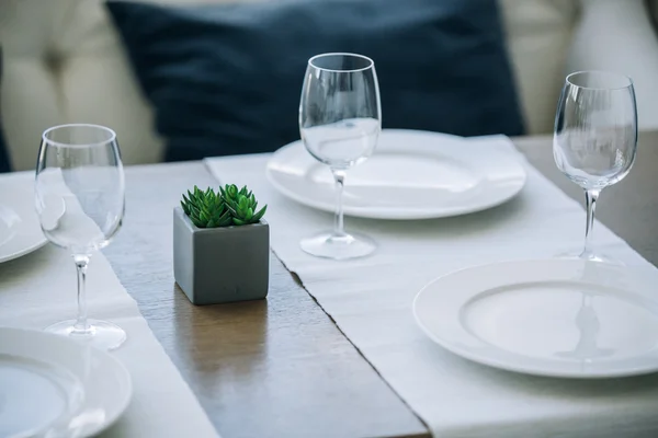 Table setting close-up — Stock Photo, Image