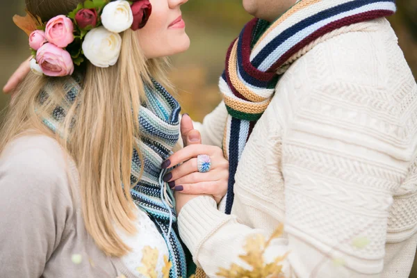 Bella coppia nel parco — Foto Stock