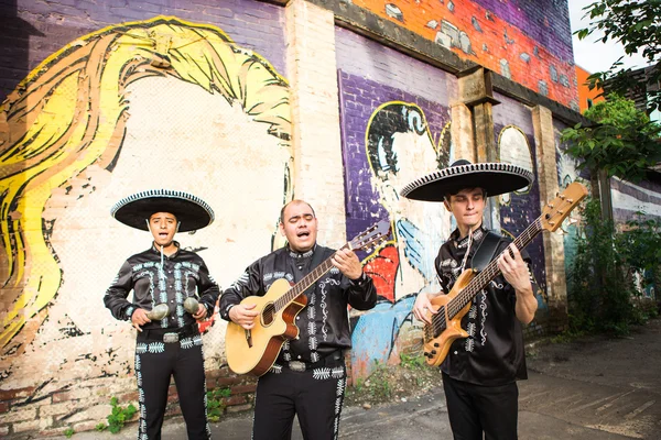 Músicos callejeros mexicanos — Foto de Stock