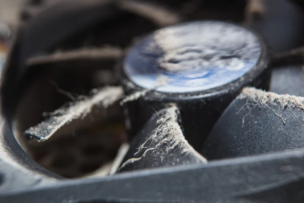 Ventilador de computador com poeira — Fotografia de Stock