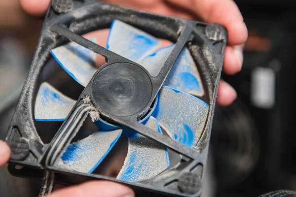 Ventilador de computador com poeira — Fotografia de Stock