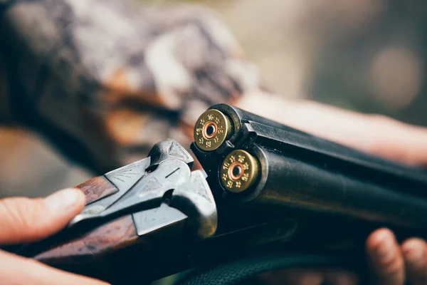 Hunter rifle cartridges — Stock Photo, Image